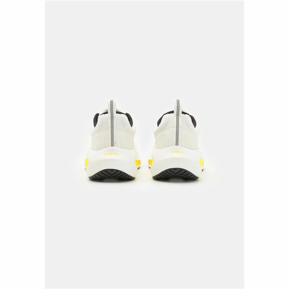 "Saucony Surge 3 – bekväm herrsko för vardag och träning"