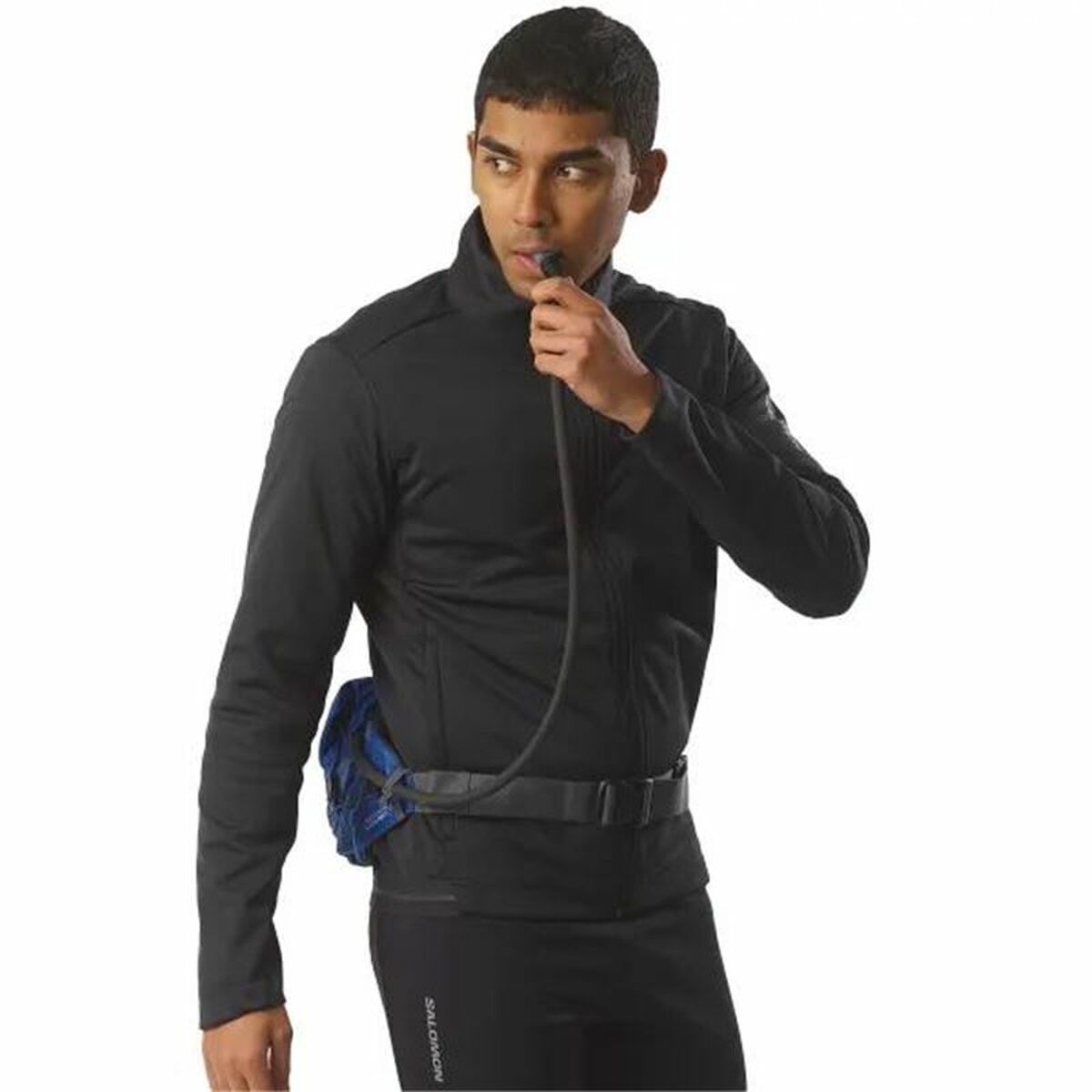 "Salomon Cross Season Waist närbild på spänne och logotyp"