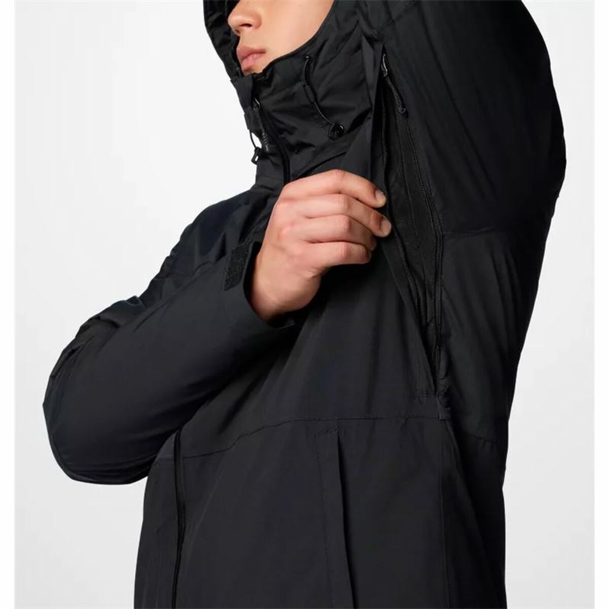 "Columbia Iceberg Point II träningsjacka herr svart – ventilationspanel under armen."