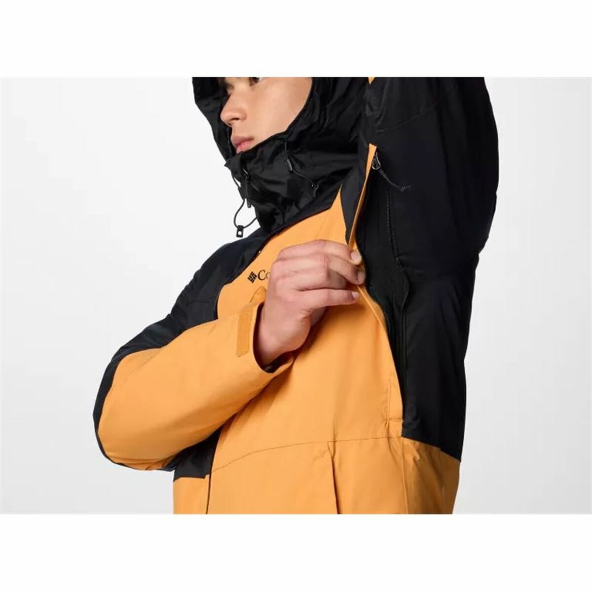 "Columbia Iceberg Point II träningsjacka herr svart – detaljbild under arm för ventilation."