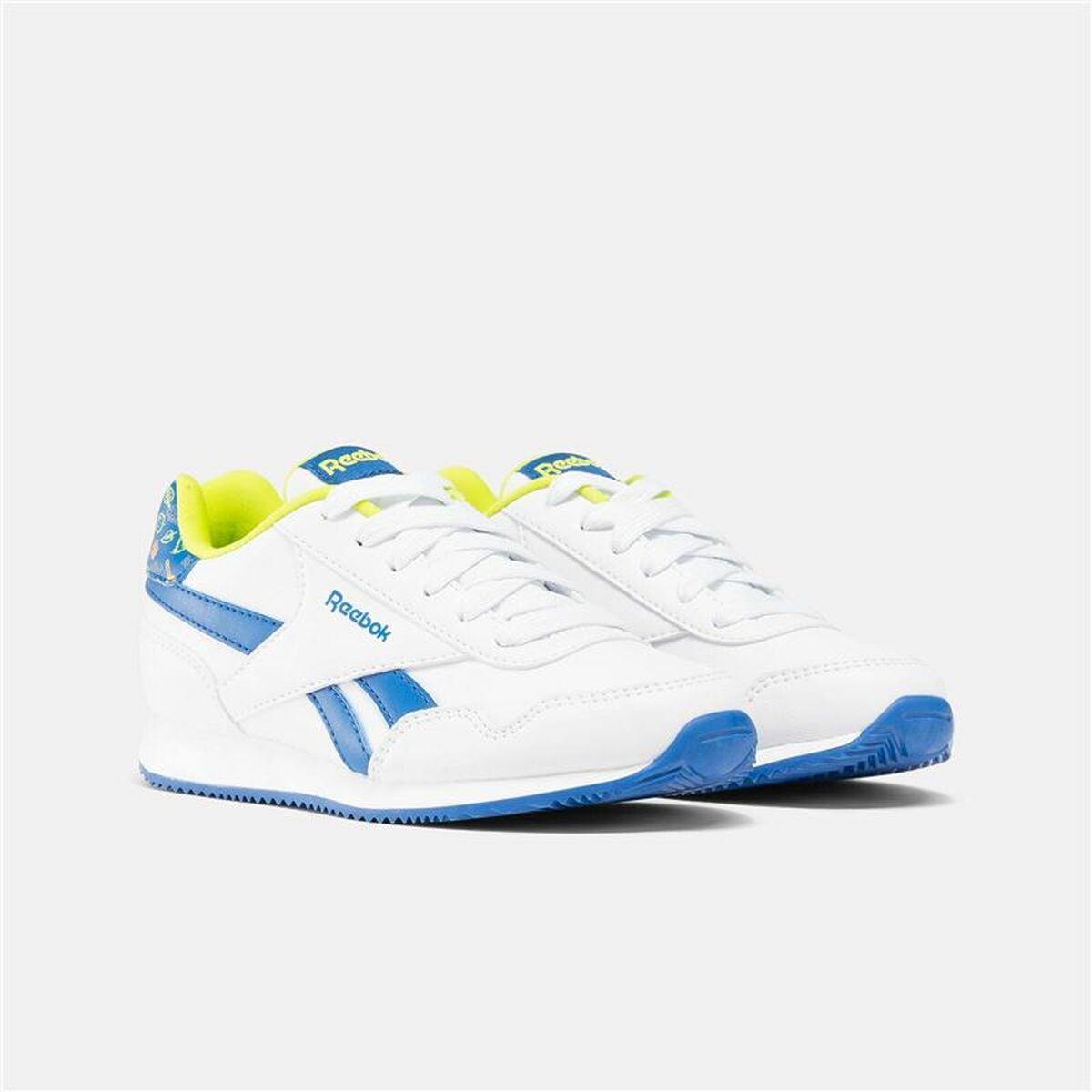 "Reebok Royal CL Jog 3.0 barnsko i vit färg med lätt konstruktion och ventilerande paneler."