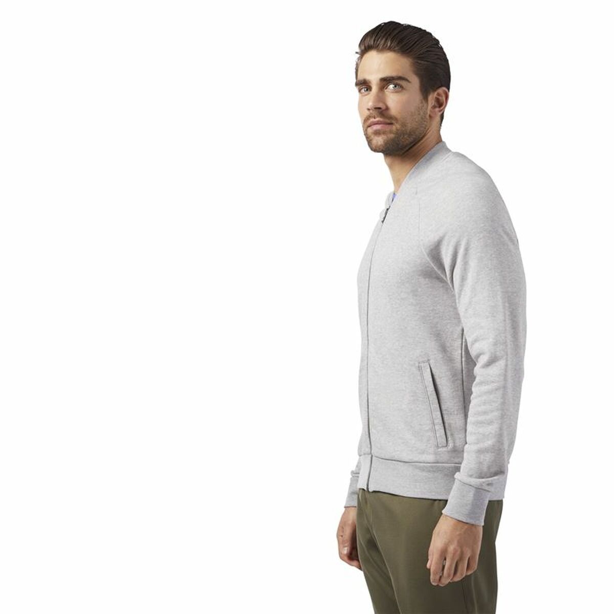 "Reebok Bomber Retro grå – bekväm tröja för vardag och träning."