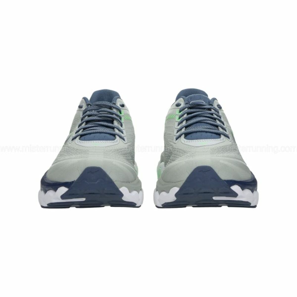 "Mizuno Wave Horizon 8 Wave-teknologi i mellansulan för stabilitet"