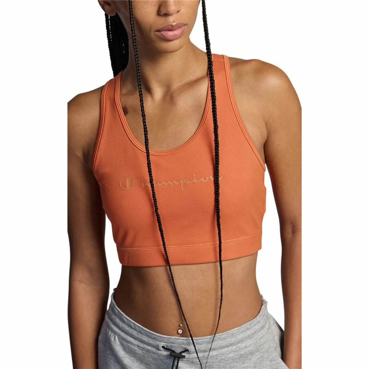 "Champion Hcp sport-bh svart – modell framifrån visar passform och stöd."