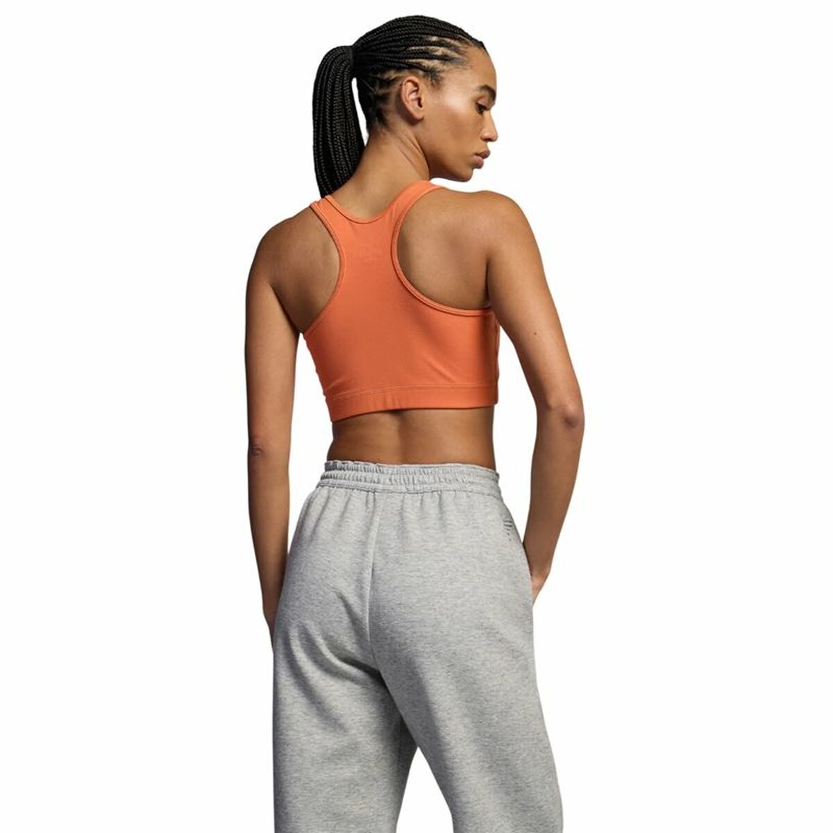 "Champion Hcp sport-bh svart – modell bakifrån med justerbar design."