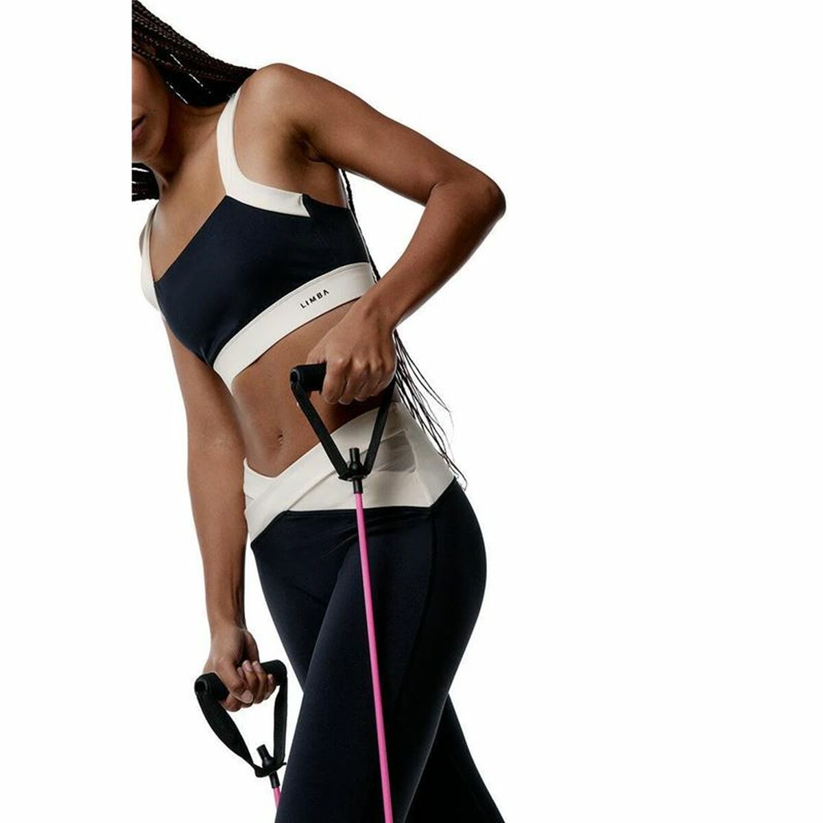 V3HE68BA089BF4F4C07EE79C7B3DDFCAAA6R6106237P5