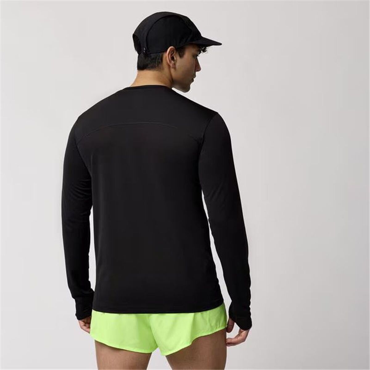 "Brooks Atmosphere Long Sleeve 3.0 tröja herr svart bakifrån"