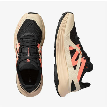 "Salomon Ultra Flow – ventilerande meshovandel med syntetförstärkningar"