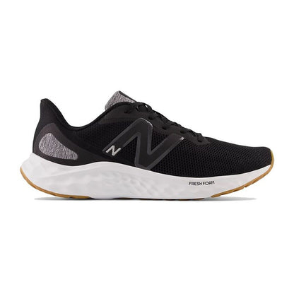 "New Balance Fresh Foam Arishi V4 svarta löparskor herr helbild"