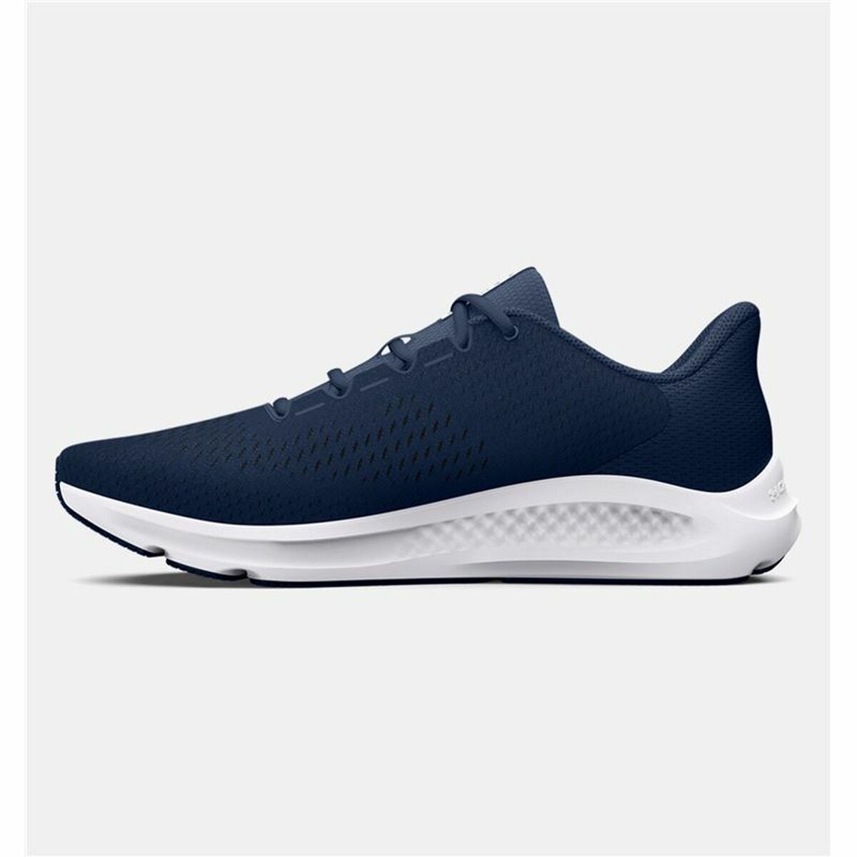 "Under Armour Charged herrsko med ventilerande mesh och stabil hälkappa"