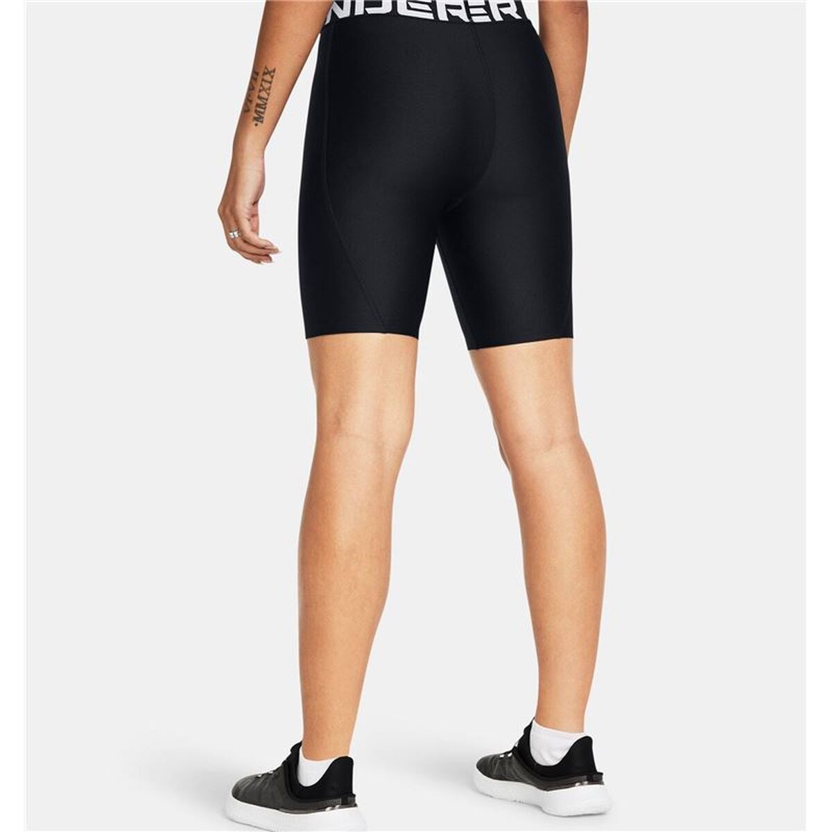 "Under Armour HG Authentics 8in sport-leggings dam svart bakifrån alternativ vy"