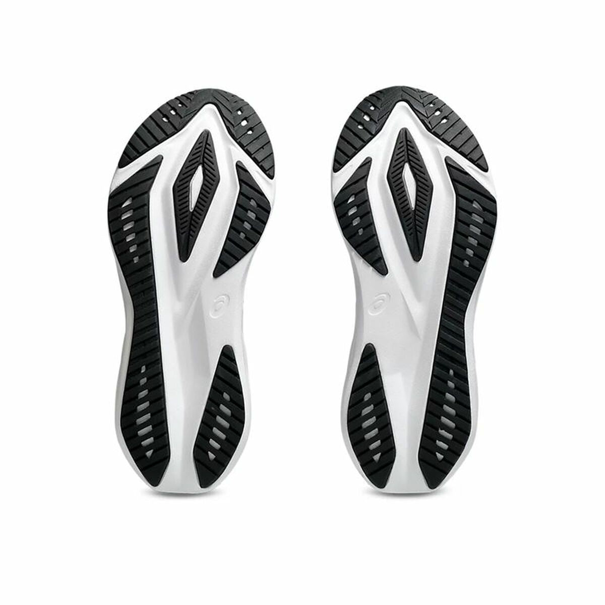 "Asics Versablast 4 – slitstark yttersula för asfalt och löpband"