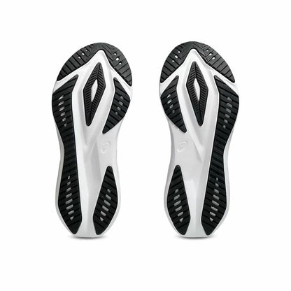 "Asics Versablast 4 – slitstark yttersula för asfalt och löpband"