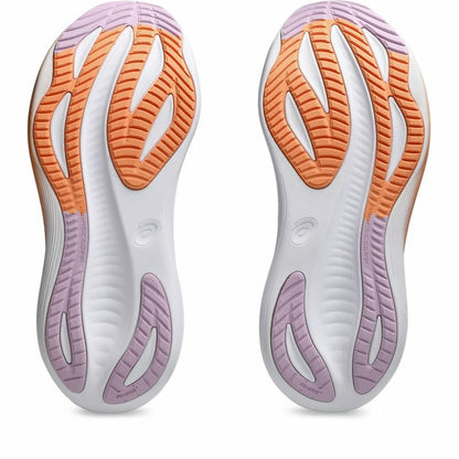 "Asics Gel-Nimbus 27 vit ovandel i ventilerande mesh"