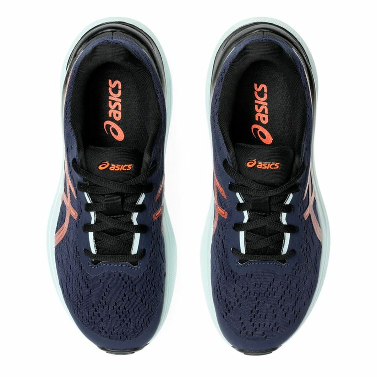 "Detalj av Asics GT-1000 13 GS ovandel med syntetförstärkningar för hållbarhet och stöd."