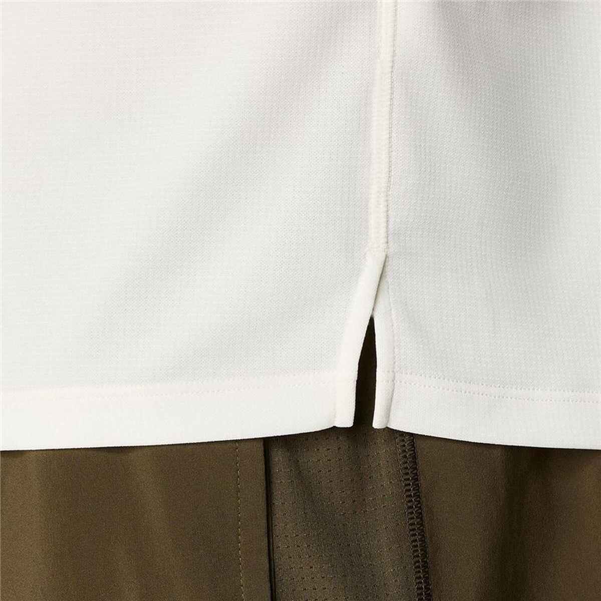 "Asics Core kortärmad t-shirt herr beige detalj"