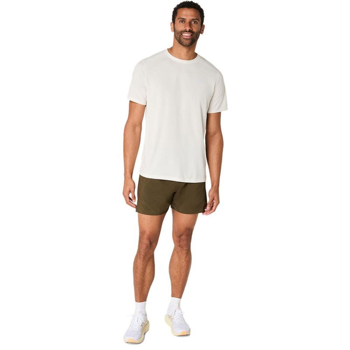 "Asics Core T-shirt herr beige helbild"