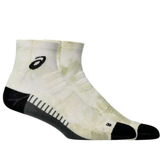 "Asics Performance Run beige sportstrumpor unisex sidovy"