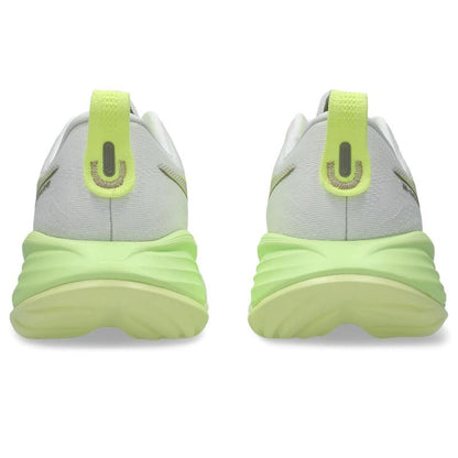 "Asics Gel-Cumulus 27 bakifrån två skor grön"