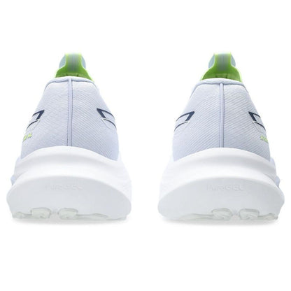 "Asics GT-2000 14 bakifrån två skor ljusblå"