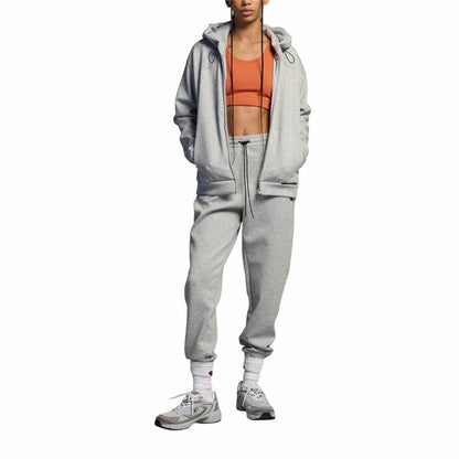 "Champion Hcp sport-bh svart – helkroppsbild på modell under träning."