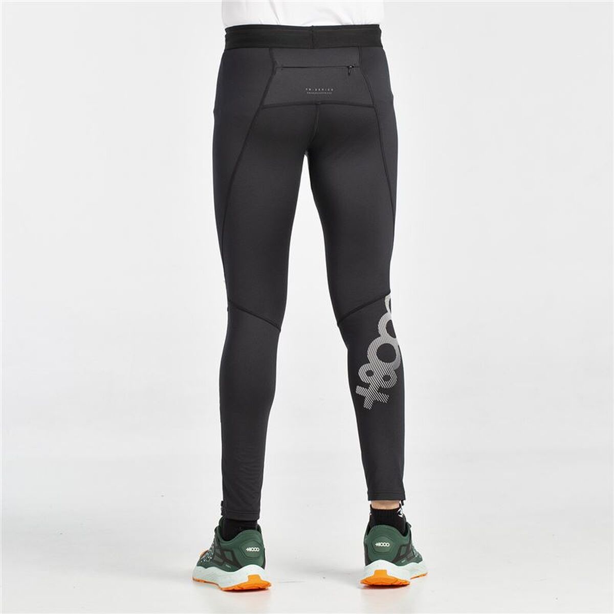 "8000 Tormun sportleggings herr svart helbild bakifrån"